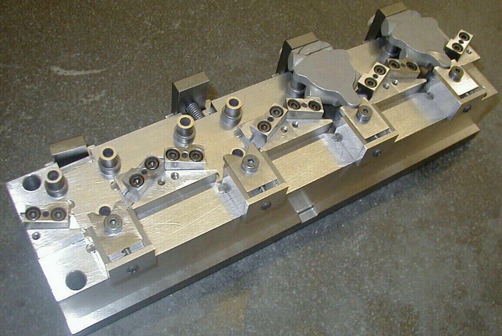 tool and die 2c jigs and fixtures manufacturing 1000x1000